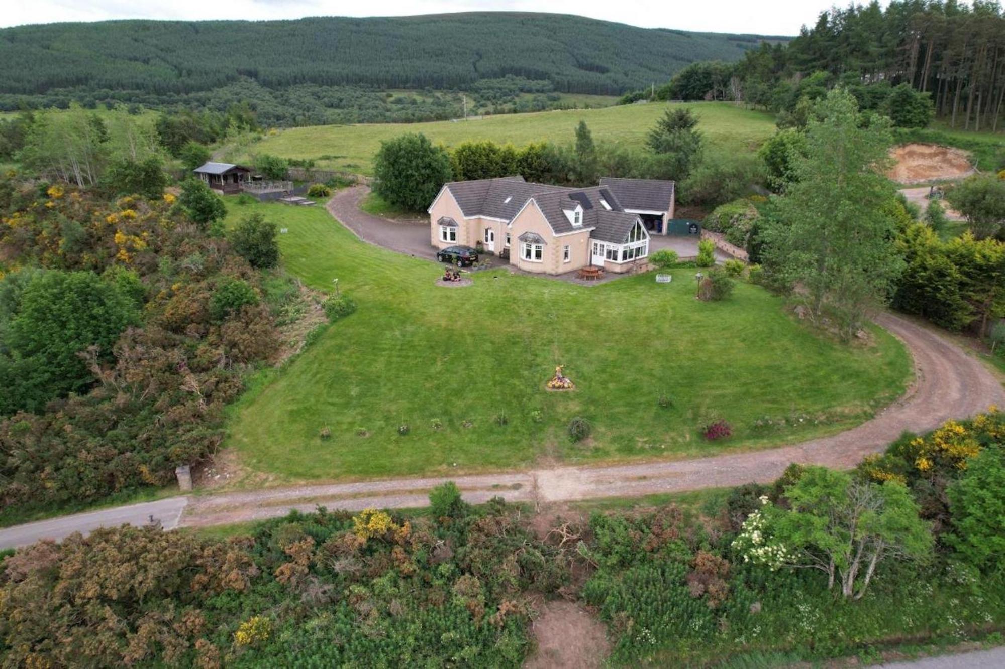 The Gables Whisky B&B Дъфтаун Екстериор снимка